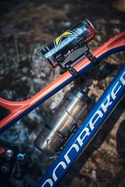 Fidlock TWIST Uni Base - Noir 15 Fidlock TWIST Uni Base - Noir -Porte vélos Soldes Magasin 09620 fidlock TWIST uni base outdoor 08 scaled