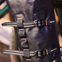 Blackburn Outpost Cargo Cage - Noir -Porte vélos Soldes Magasin bbn outpost cargo bike cage black lifestyle 2